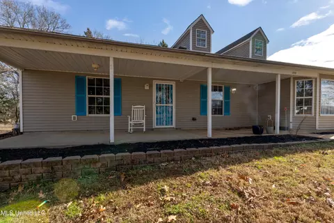 Exterior - 190 S Getwell Rd, Hernando, MS 38632 photo 4 of 10