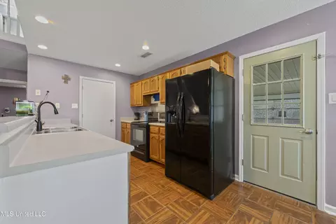 Kitchen - 190 S Getwell Rd, Hernando, MS 38632 photo 2 of 2