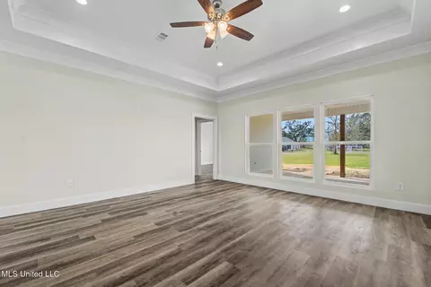 Living - 337 V E Howell Rd, Lucedale, MS 39452 photo 2 of 3