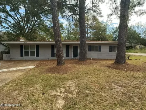 3320 Ridgeland Dr, Jackson, MS 39212