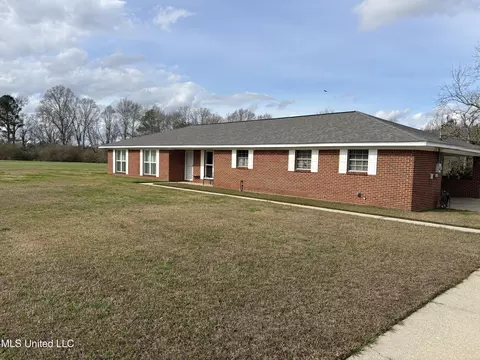 Exterior - 299 SE Bismark Rd, Jayess, MS 39641 photo 2 of 7