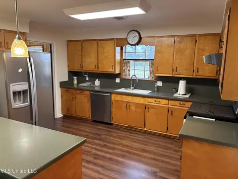 Kitchen - 299 SE Bismark Rd, Jayess, MS 39641 photo 2 of 2