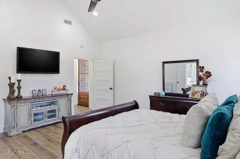 Bedroom - 175 Woods Rd, Madison, MS 39110 photo 2 of 6