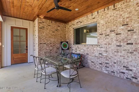 Exterior - 175 Woods Rd, Madison, MS 39110 photo 4 of 7