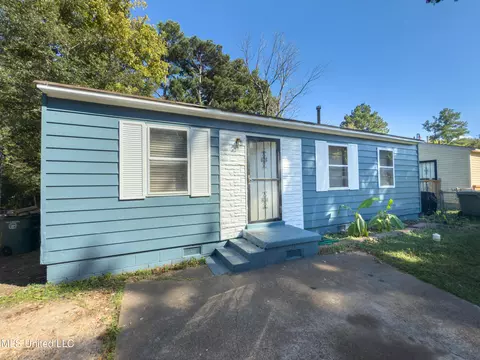 4518 Suncrest Dr, Memphis, TN 38127