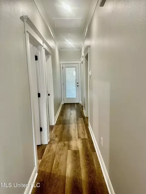 Entry Way - 118 Trevor Ln, Lucedale, MS 39452 photo 3 of 3