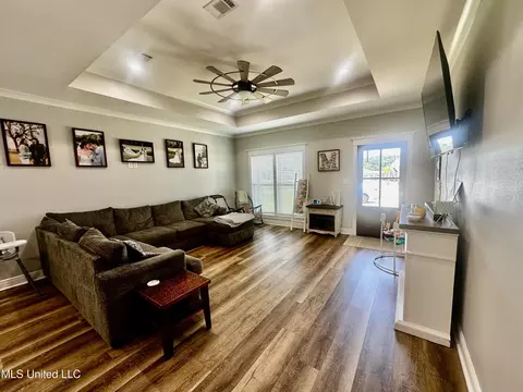 Living - 118 Trevor Ln, Lucedale, MS 39452 photo 1 of 1