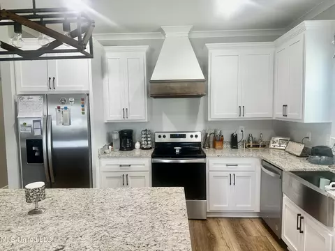 Kitchen - 118 Trevor Ln, Lucedale, MS 39452 photo 4 of 6