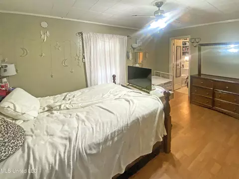 Bedroom - 104 City Limits Rd, Brandon, MS 39042 photo 2 of 4