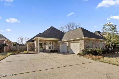 326 Lasalle Ct, Flowood, MS 39232