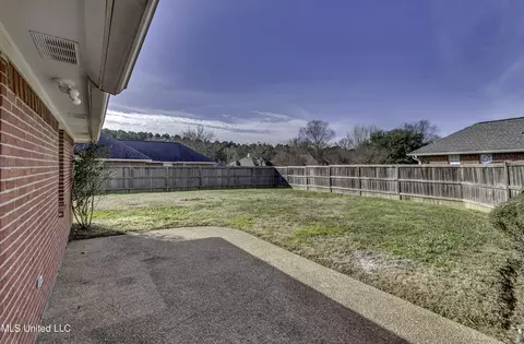 Exterior - 101 Hayfield Pl, Madison, MS 39110 photo 5 of 13