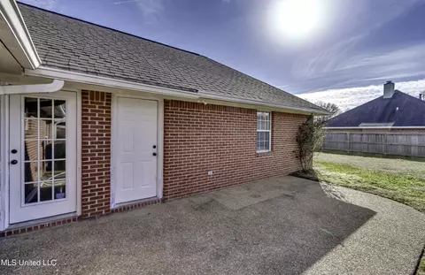 Exterior - 101 Hayfield Pl, Madison, MS 39110 photo 6 of 13