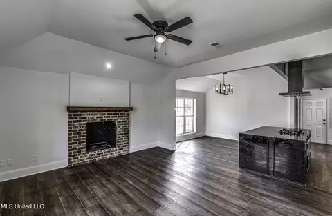 Living - 101 Hayfield Pl, Madison, MS 39110 photo 1 of 4