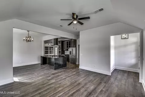 Living - 101 Hayfield Pl, Madison, MS 39110 photo 4 of 4