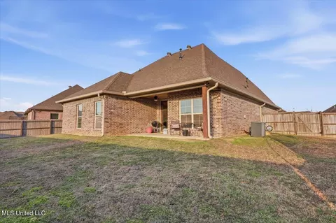 Exterior - 404 Winterfield Way, Brandon, MS 39042 photo 4 of 6