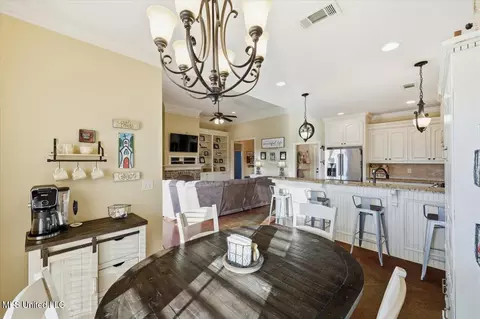 Dining - 404 Winterfield Way, Brandon, MS 39042 photo 2 of 2