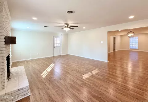 Living - 1406 Post Rd, Clinton, MS 39056 photo 9 of 10