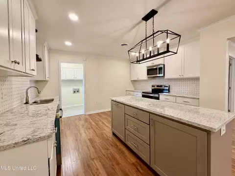 Kitchen - 1406 Post Rd, Clinton, MS 39056 photo 6 of 6