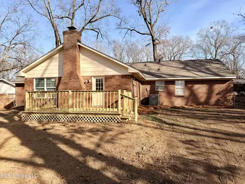 Exterior - 1406 Post Rd, Clinton, MS 39056 photo 7 of 10