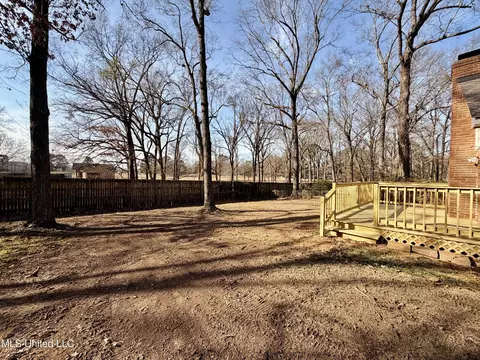 Exterior - 1406 Post Rd, Clinton, MS 39056 photo 4 of 10