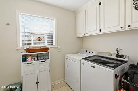 Other - 300 White Oak Dr, Brandon, MS 39047 photo 7 of 8