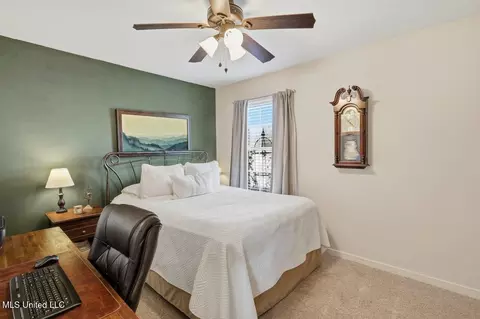 Bedroom - 300 White Oak Dr, Brandon, MS 39047 photo 4 of 4