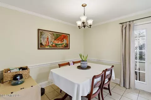 Dining - 300 White Oak Dr, Brandon, MS 39047 photo 1 of 2