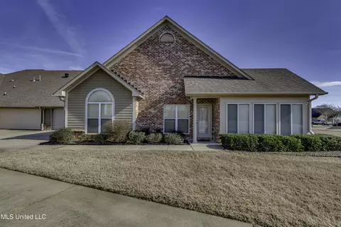 930 Sweetwater Cv, Pearl, MS 39208