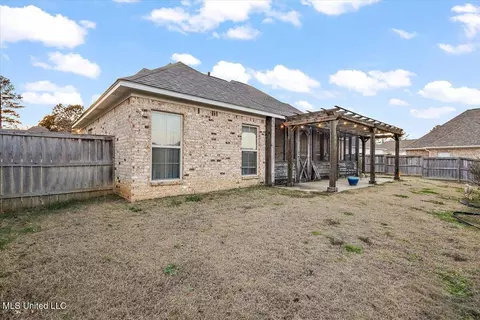Exterior - 137 Hampton Rdg, Madison, MS 39110 photo 5 of 6