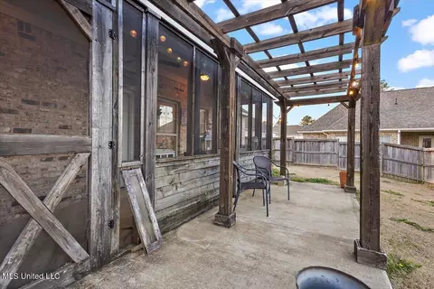 Exterior - 137 Hampton Rdg, Madison, MS 39110 photo 4 of 6
