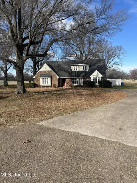 141 Mcguire Cv, Clarksdale, MS 38614
