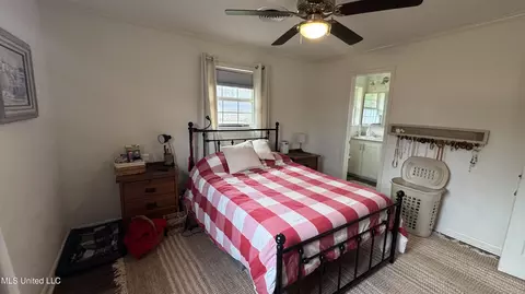 Bedroom - 415 Townsend Rd, Forest, MS 39074 photo 2 of 3
