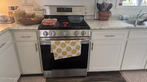 Kitchen - 415 Townsend Rd, Forest, MS 39074 photo 1 of 1