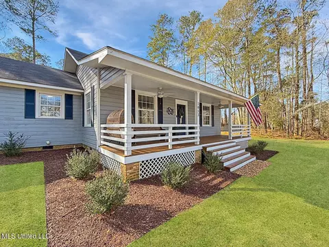 Exterior - 1053 Johnston Station Rd, Summit, MS 39666 photo 1 of 9
