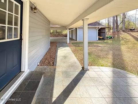 Exterior - 1053 Johnston Station Rd, Summit, MS 39666 photo 7 of 9