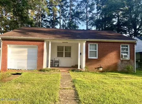 87 Dean Dr, Grenada, MS 38901