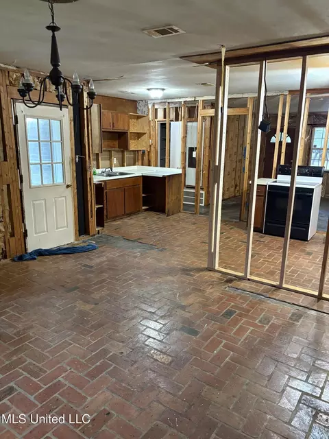 Other - 5809 Kings Rd, Moss Point, MS 39563 photo 8 of 14