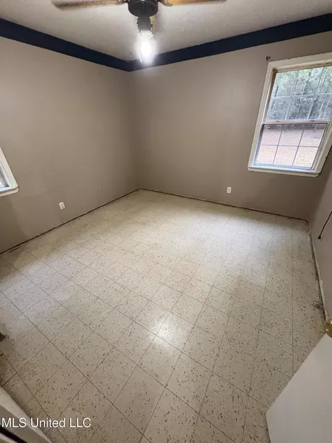 Bedroom - 5809 Kings Rd, Moss Point, MS 39563 photo 2 of 2