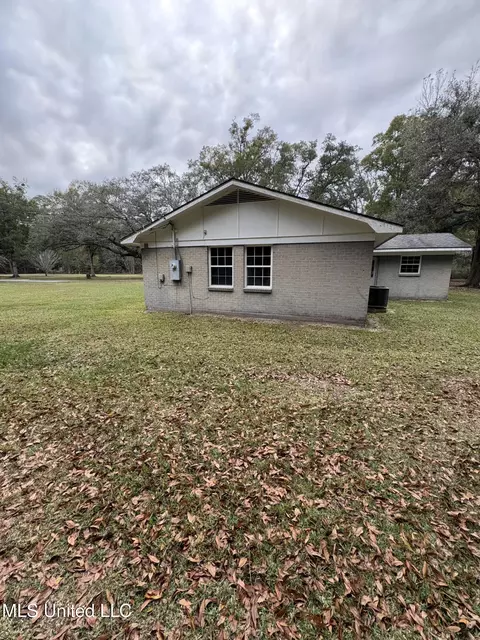 Exterior - 5809 Kings Rd, Moss Point, MS 39563 photo 7 of 7