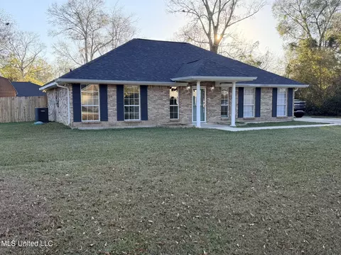 103 Greenbriar Ln, Carriere, MS 39426