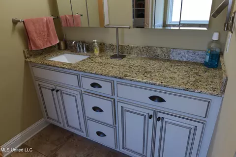 Bath - 16675 John Smith Rd, Vancleave, MS 39565 photo 2 of 4