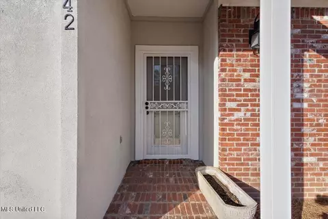 Other - 1042 Bayridge Dr, Jackson, MS 39211 photo 2 of 14