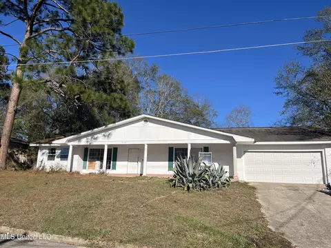 2102 Sheppard Blvd, Picayune, MS 39466