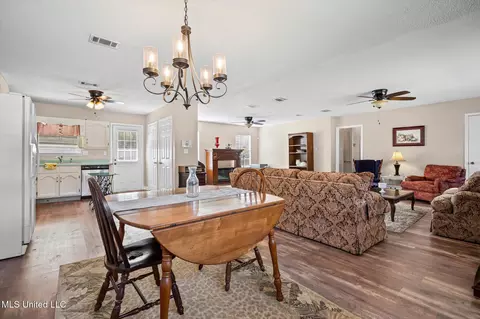 Dining - 2924 Dantzler St, Moss Point, MS 39563 photo 2 of 2