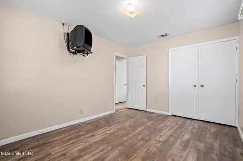 Bedroom - 2924 Dantzler St, Moss Point, MS 39563 photo 2 of 5