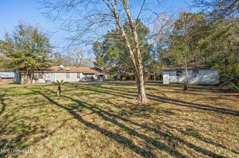 Exterior - 2924 Dantzler St, Moss Point, MS 39563 photo 2 of 4