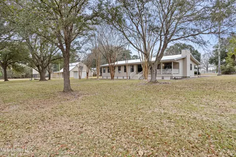 13263 Vidalia Rd, Pass Christian, MS 39571