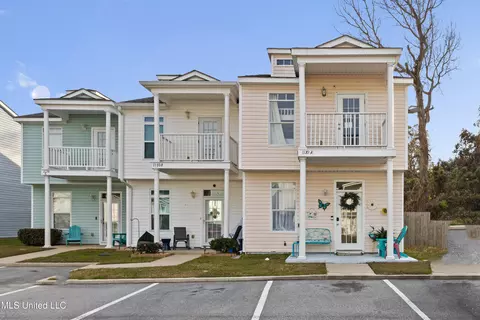 1170 Century Oaks Dr #A, Gulfport, MS 39507