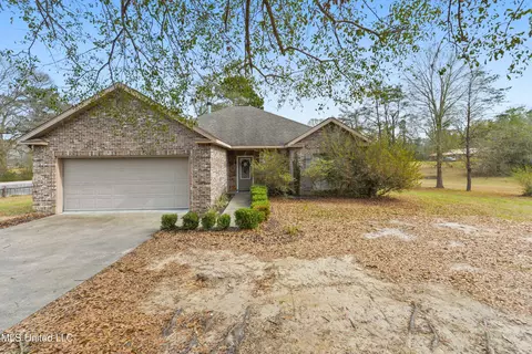 3092 Highway 26, Wiggins, MS 39577
