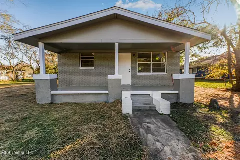 4718 Jackson Ave, Moss Point, MS 39563
